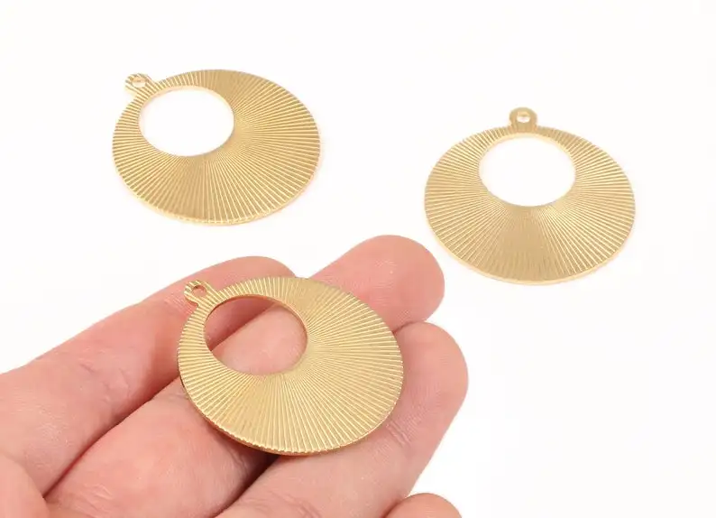 

Brass Round Charms - Raw Brass Textured Circle Earrings and Pendant - Earring Findings - 6PCS/LOT - 36.63x32.71x1.08mm - PP2183