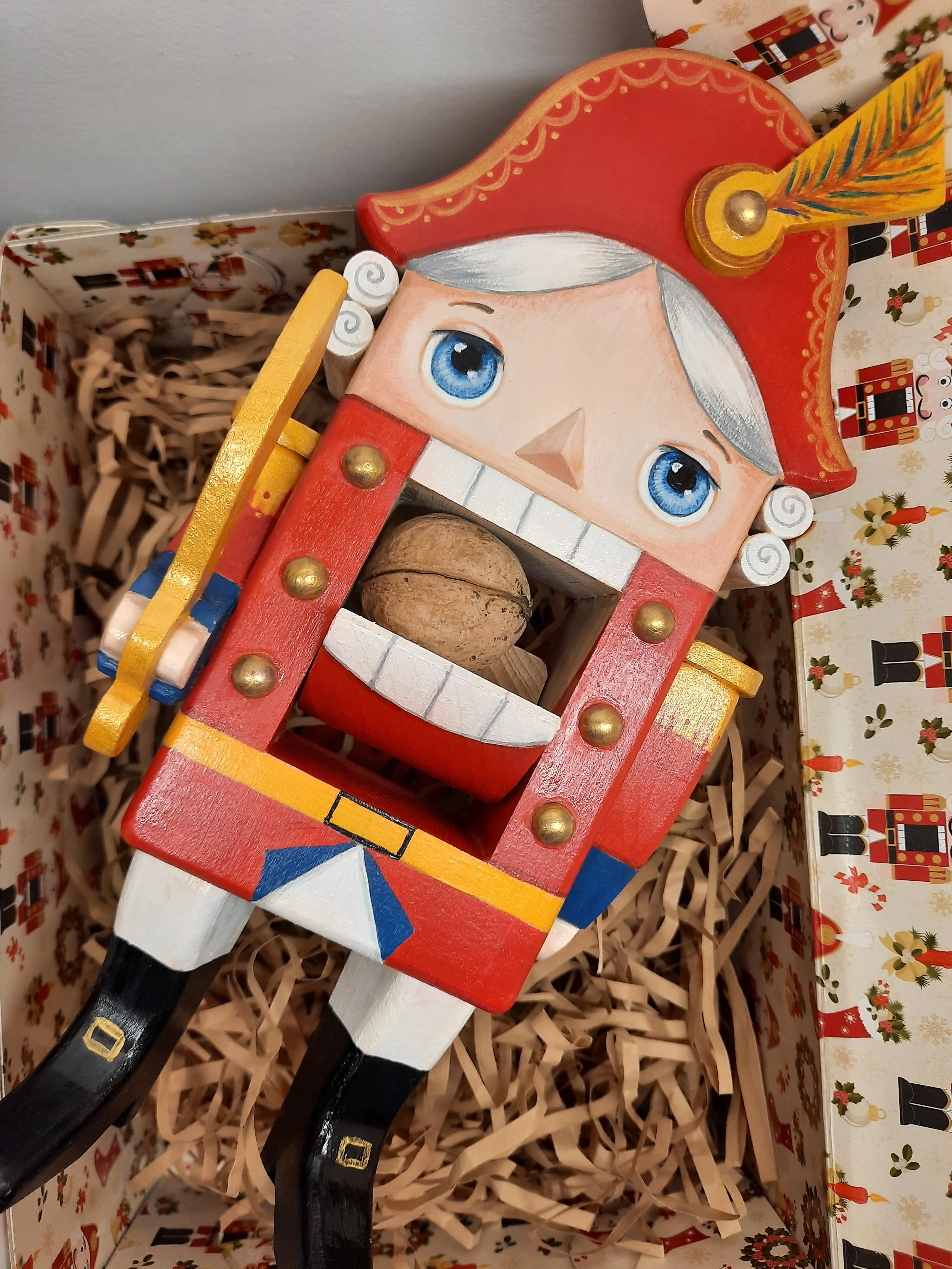 Игрушка деревянная Щелкунчик орехокол | Дом и сад