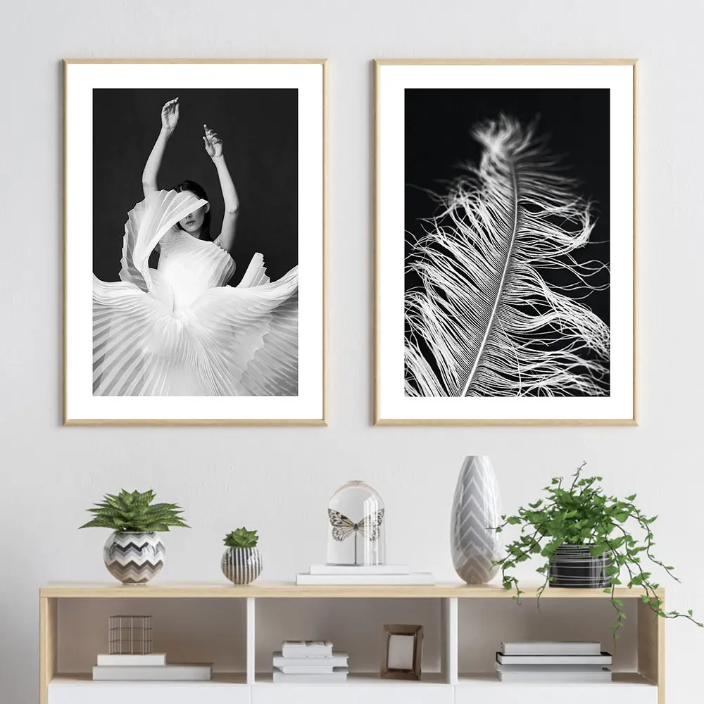

Fashion Wall Art Black White Woman Print Poster Canvas Art Beauty Feather Wall Picture Painting Nordic Modern Home Decor