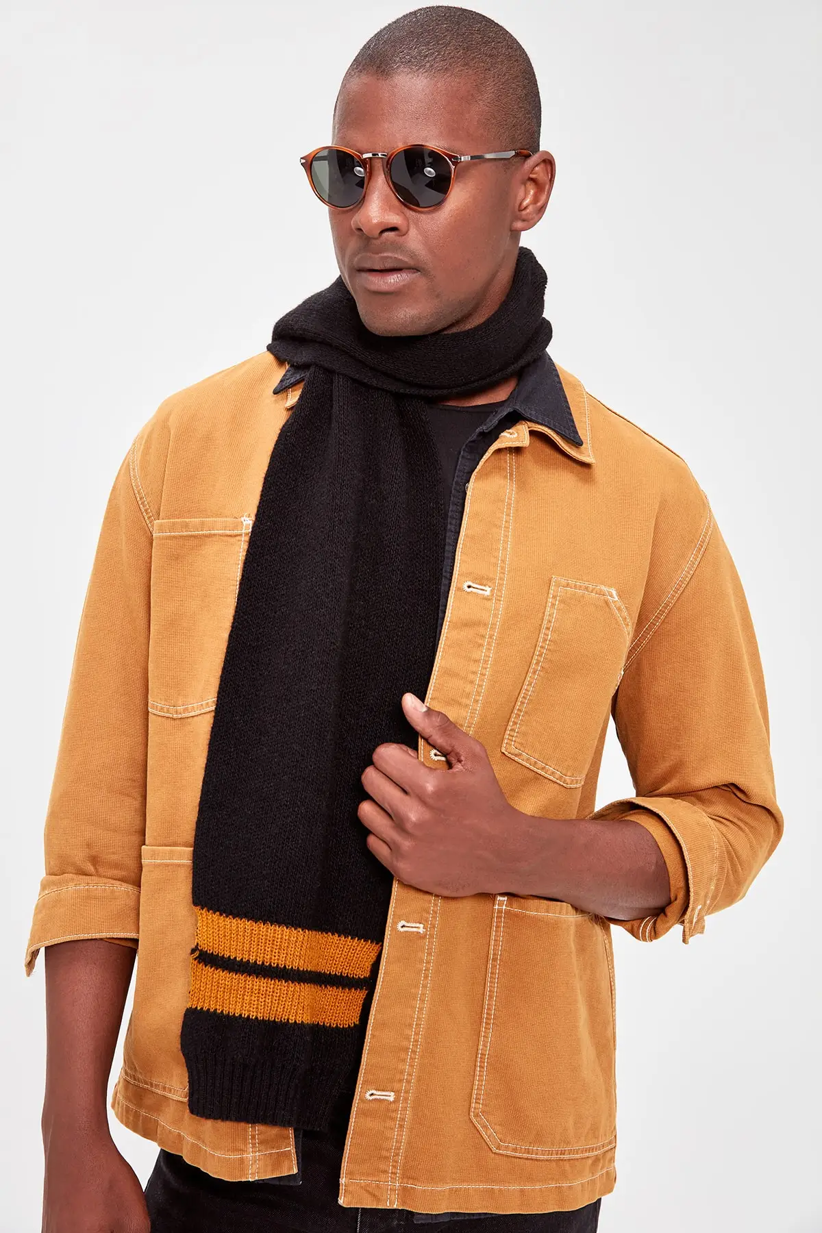 Мужской шарф в белую полоску Trendyol TMNAW20AT0026