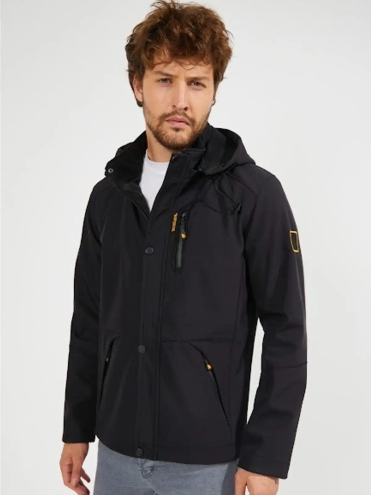 Мужская теплая зимняя куртка с капюшоном черная водонепроницаемая