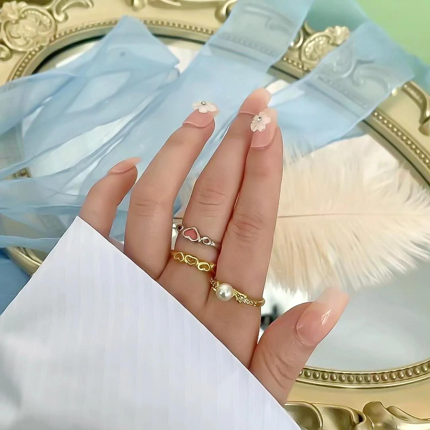 

Fashion Korean Imitation Pearl Rings For Women Red Heart Gold Wedding Ring Wholesale Party Jewelry Bridal Senior Accessories
