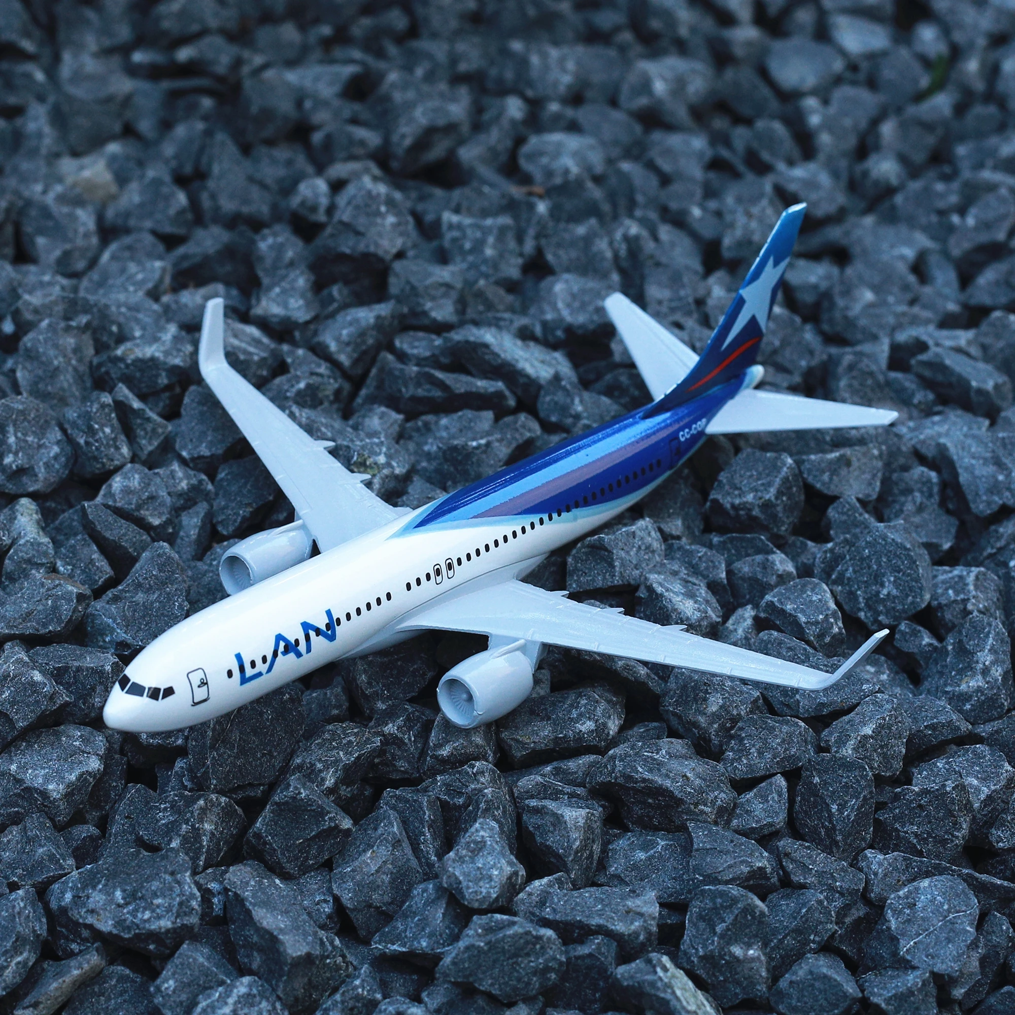 

Chile LAN LATAM Airlines Boeing Aircraft Model 6" Metal Airplane Diecast Mini Moto Collection Eduactional Toys for Children