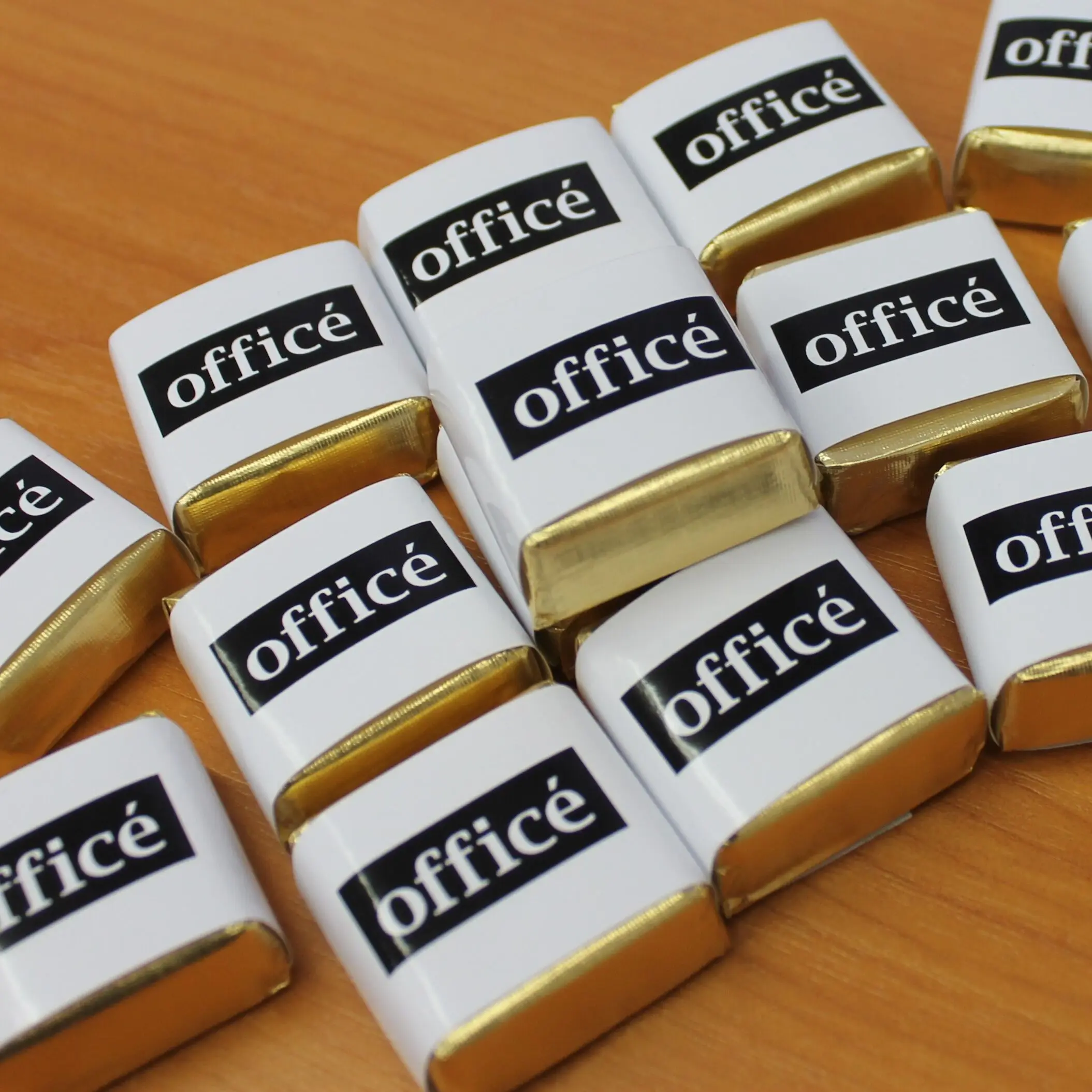 Этикетки на конфетки. Бизнес Презенты клиентам . подарки торжество сувенир гости