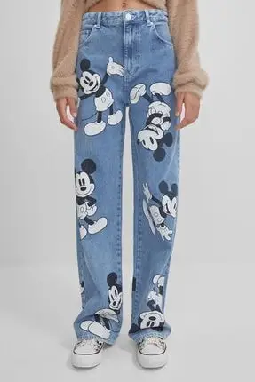 Женские джинсы Bershka с Микки Маусом 