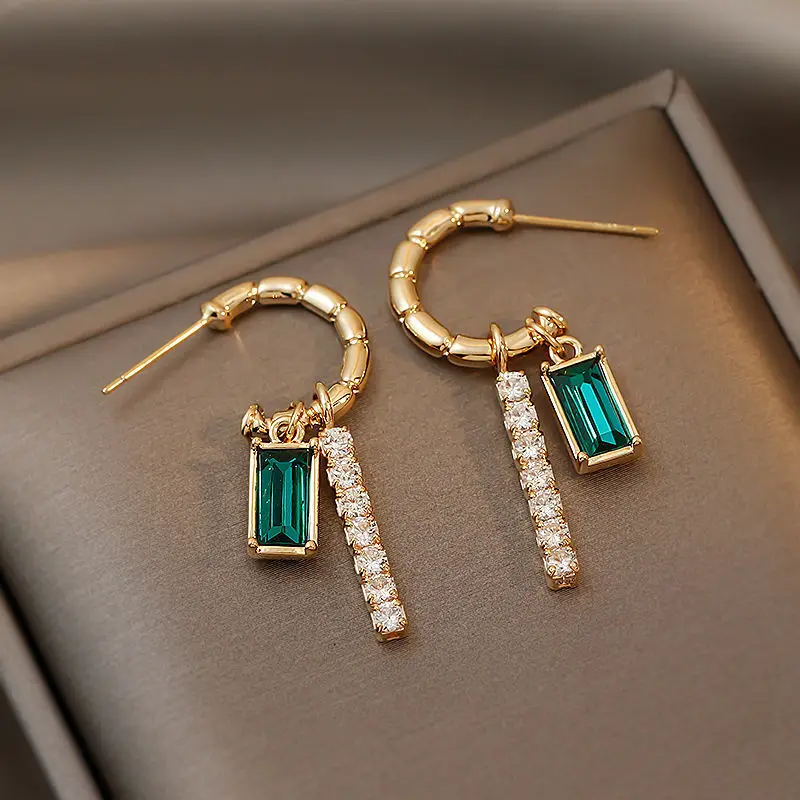 

Elegant Green Crystal Earrings for Women Geometric Tassels Zircon Rhinestone Drop Earrings Temperament Wedding Jewelry Gifts