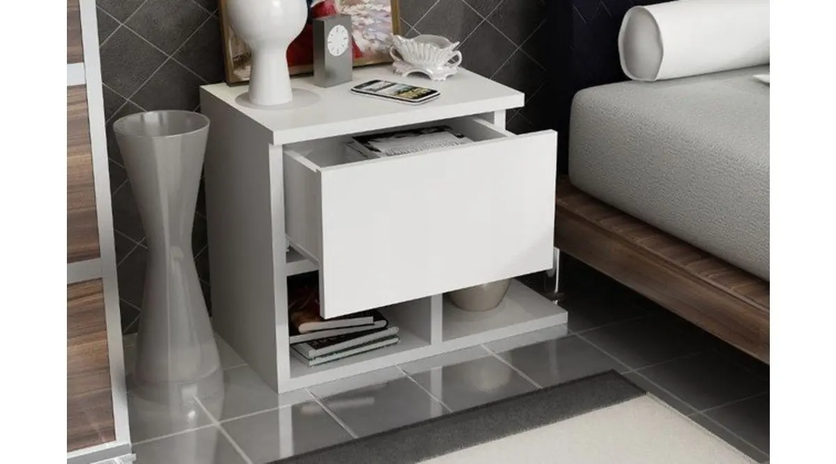 

Yasso Footless White Single Drawer Nightstand
