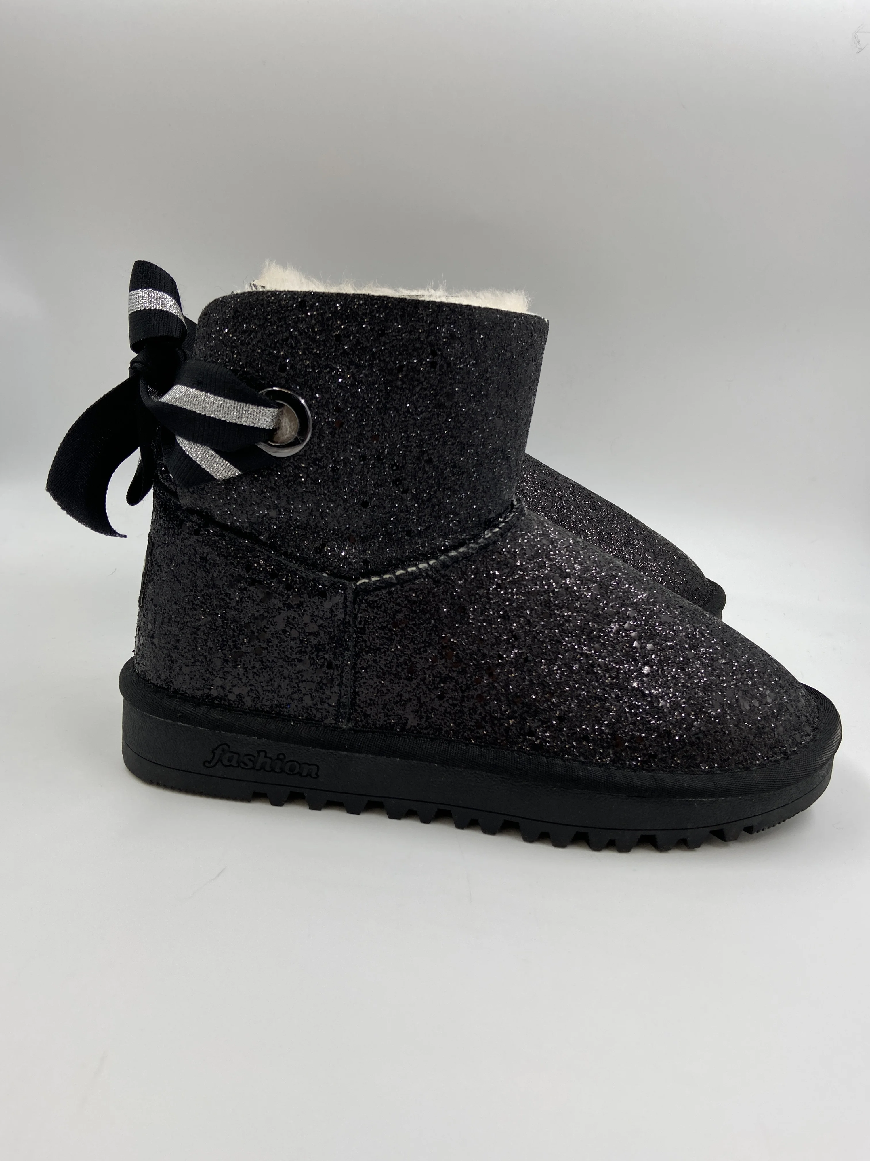 Угги зимние женские черные с блестками |