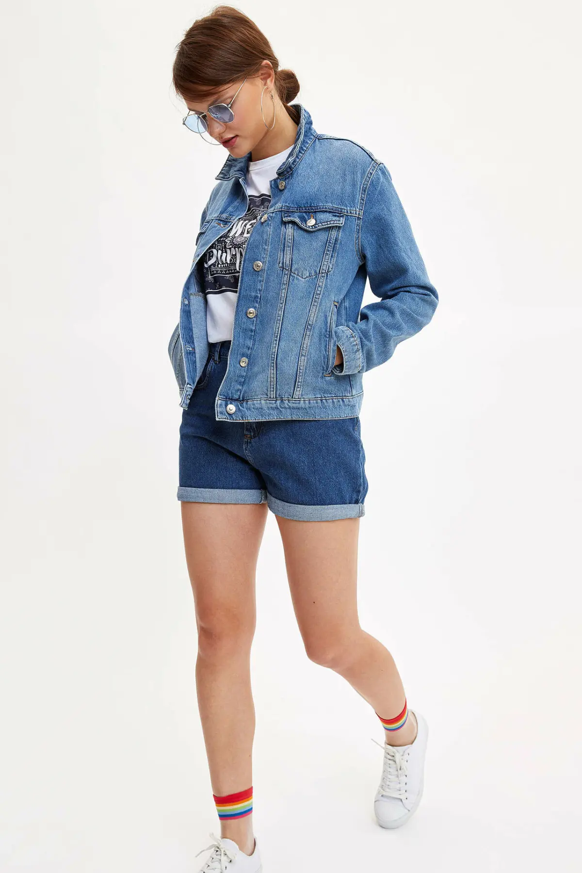 Женские джинсовые куртки DeFacto простые винтажные с дырками свободные Coat J4279AZ19AU на