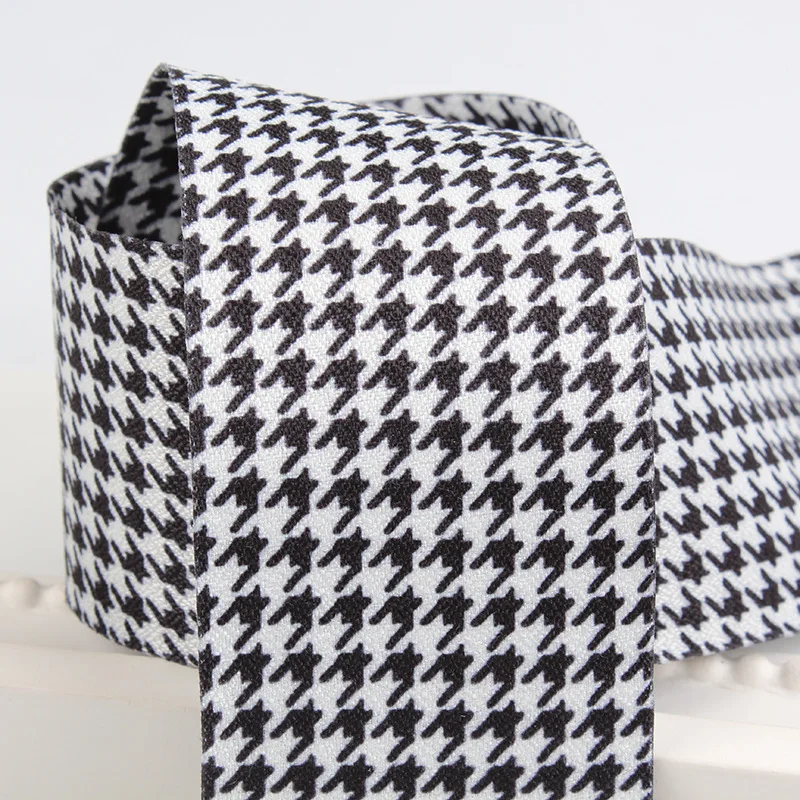 Клетчатая сетчатая лента гусиная лапка черно-белая красная двухсторонняя в