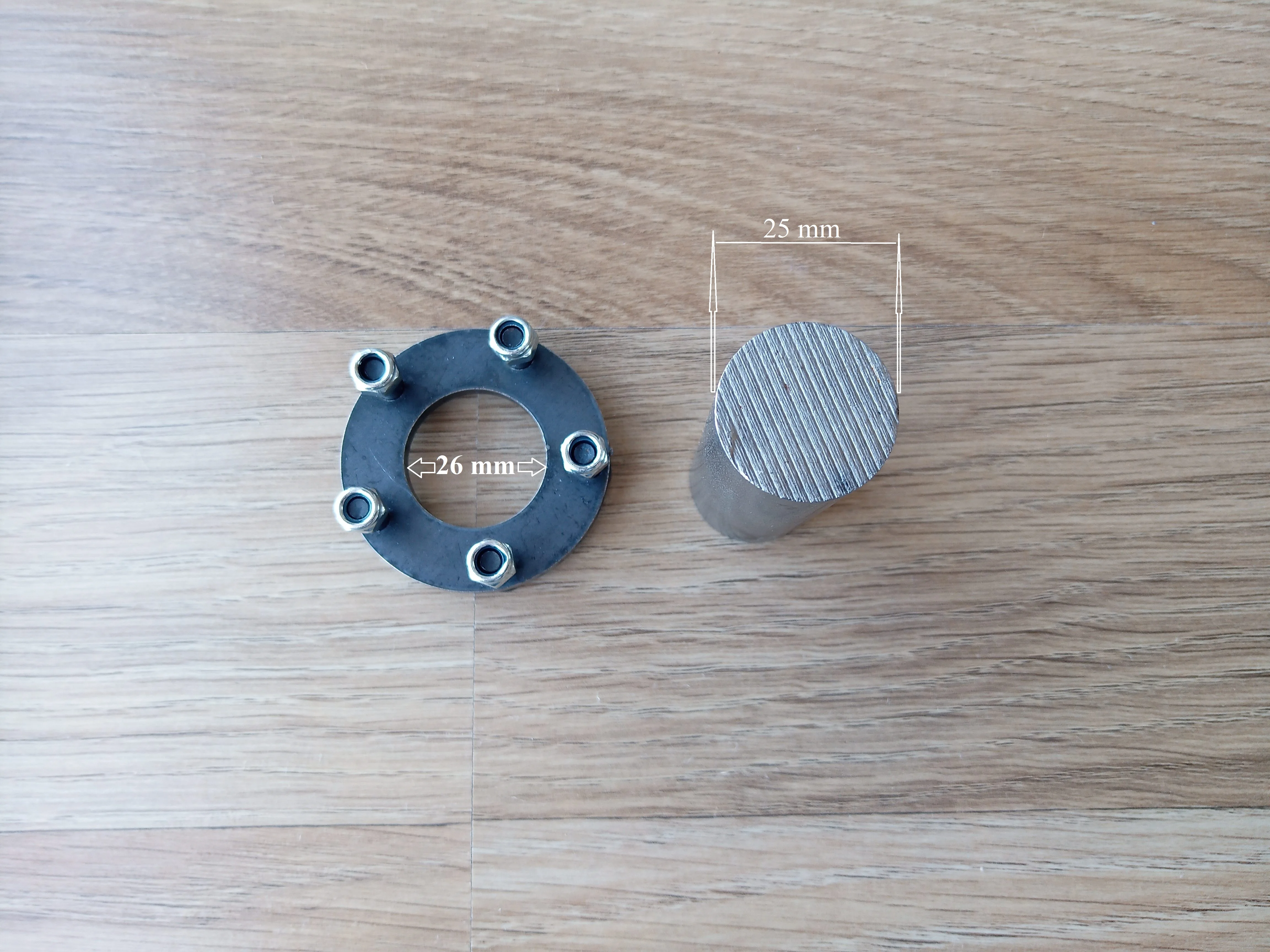 Водяное турбинное колесо Pelton с 11 пластиковыми ложками внешний диаметр = 165 мм и 6 50