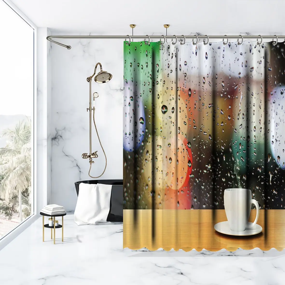 Занавеска для душа кофейная чашка на деревянном столе перед окном с каплями