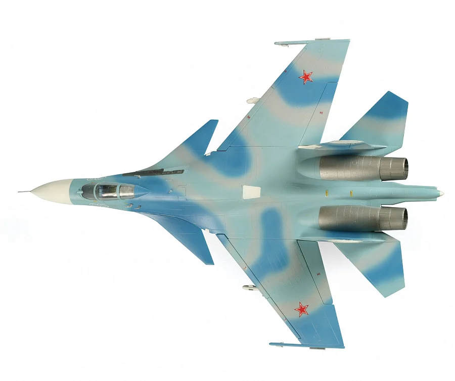 National team model Star Soviet fighter of winning the superiority in air су-27 1/72 |