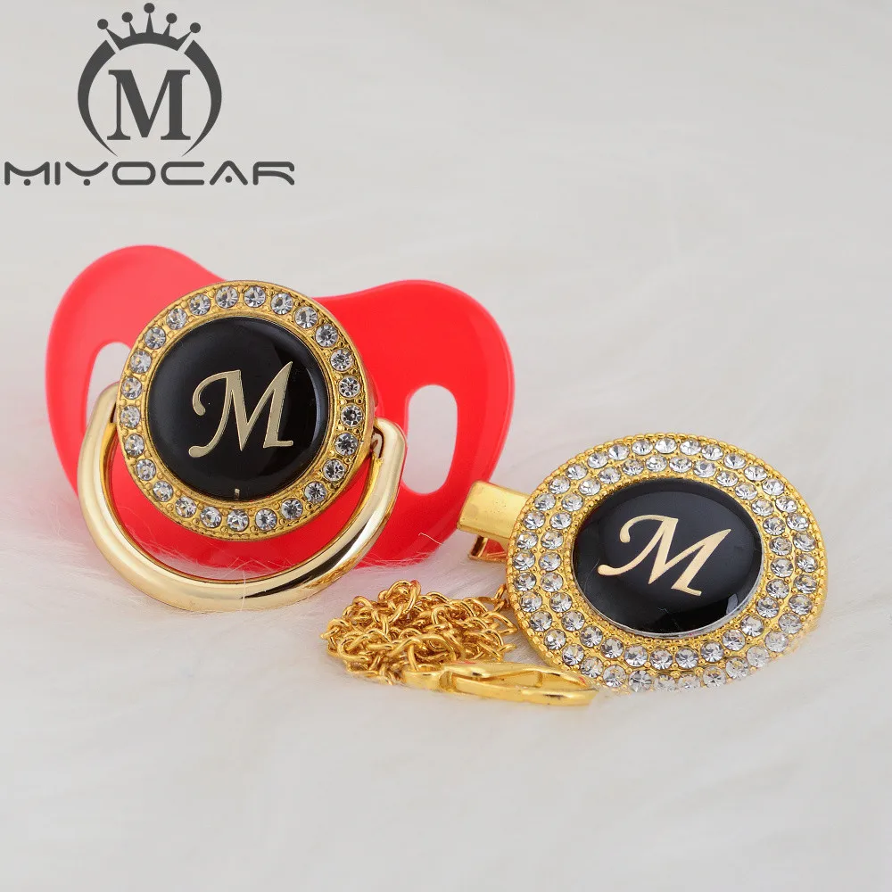 MIYOCAR цвета: золотистый, серебристый имя инициалы буквенные красивый bling соска и соска клип BPA бесплатно пустышка bling уникальный дизайн LAS-8/9