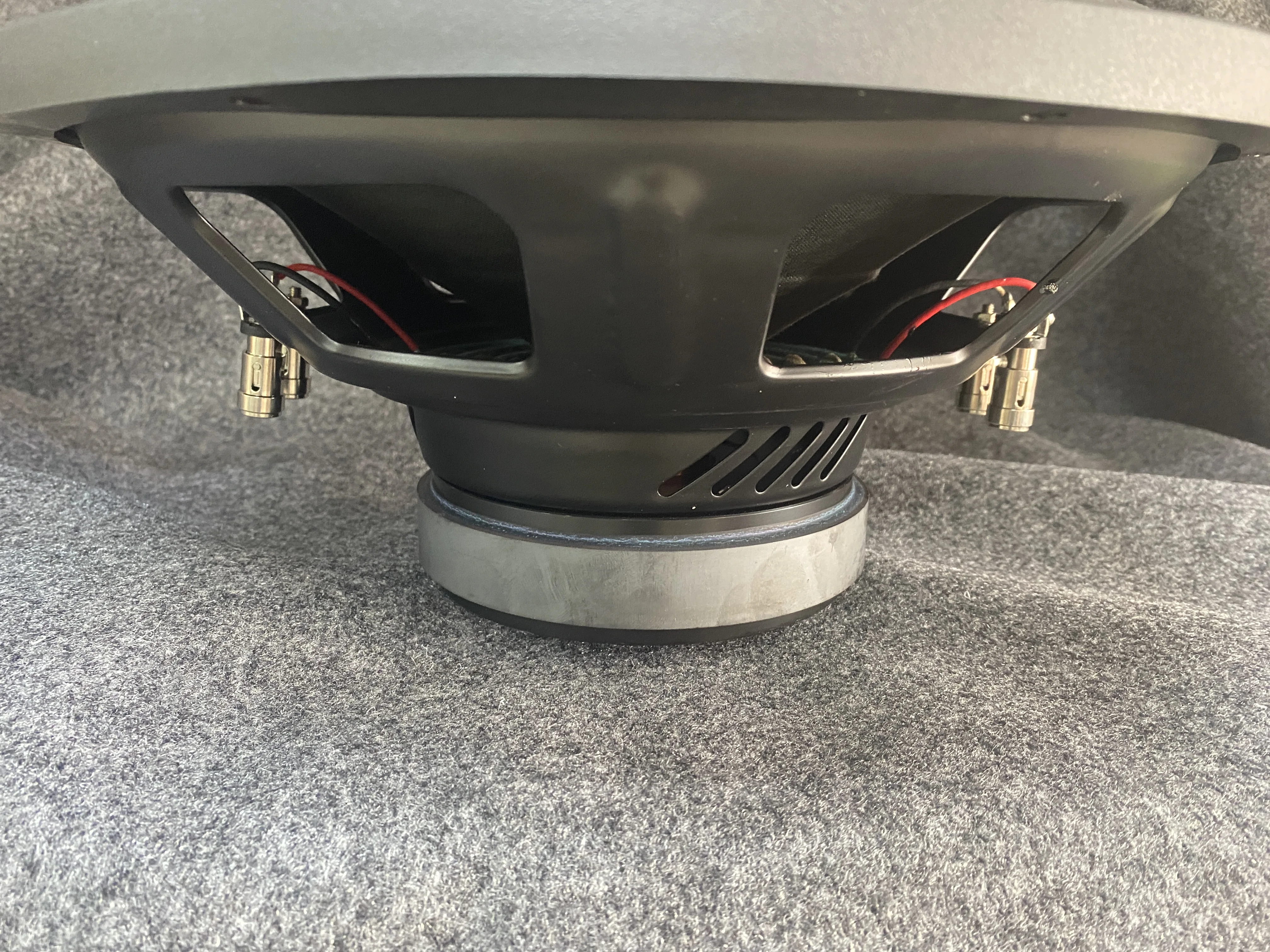 Сабвуфер DEAF BONCE Machete Lite ML-12S D2 / 2+2 Ом 300/600 Вт |