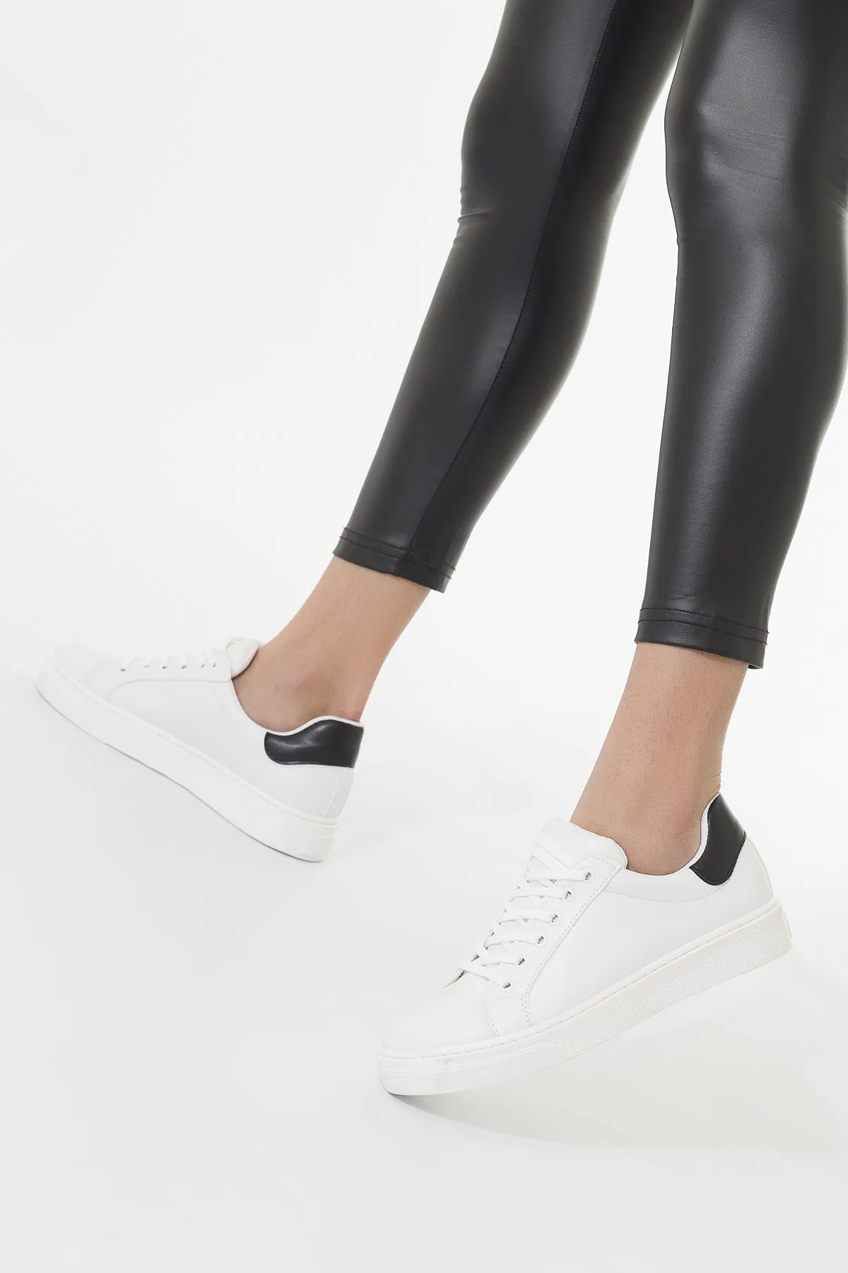 SOHO/Женская универсальная белая повседневная спортивная обувь Женские кроссовки