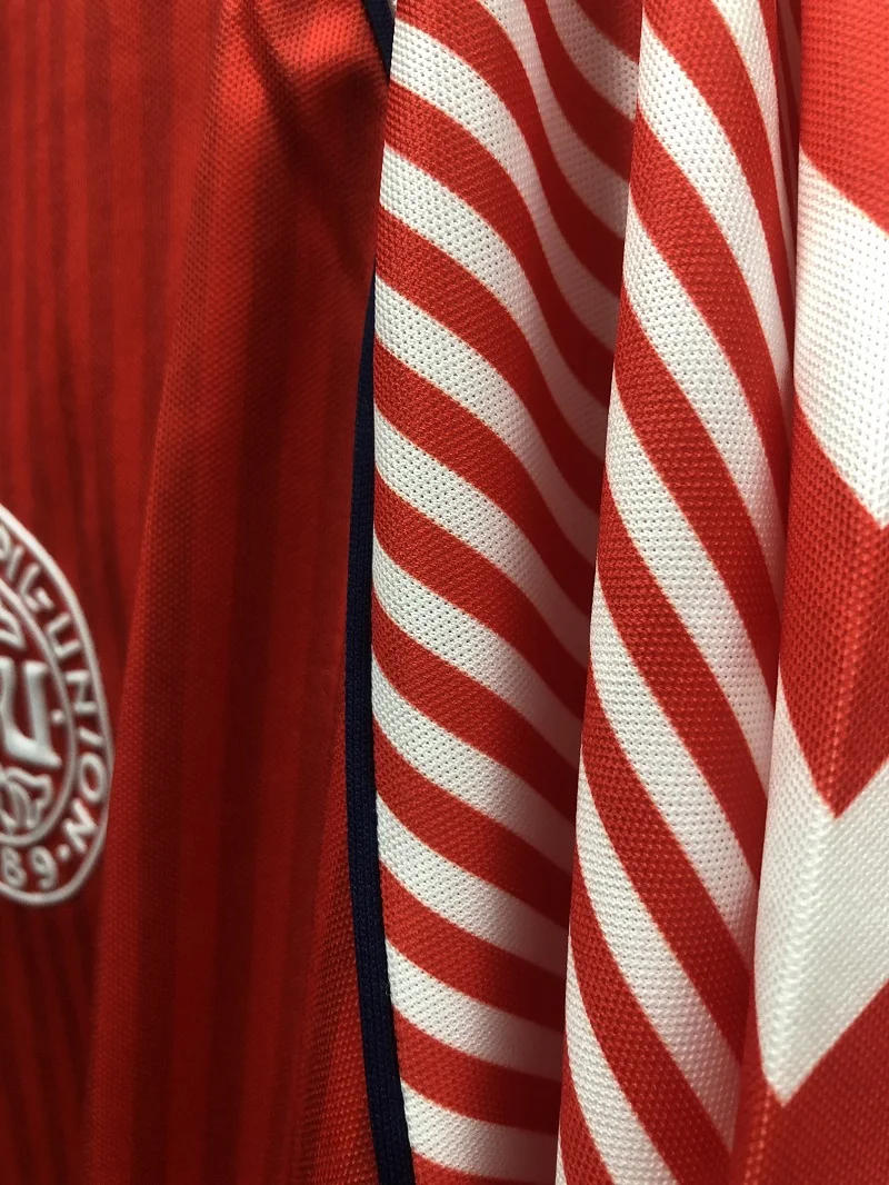 

No.11 Classical Jersey 1986 Denmark Top Quality Danish Football Shirt For Men