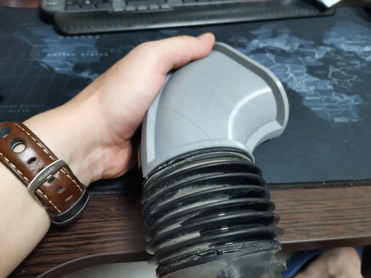 Крышка патрубок резонатора LADA Vesta 2180-1109322 |