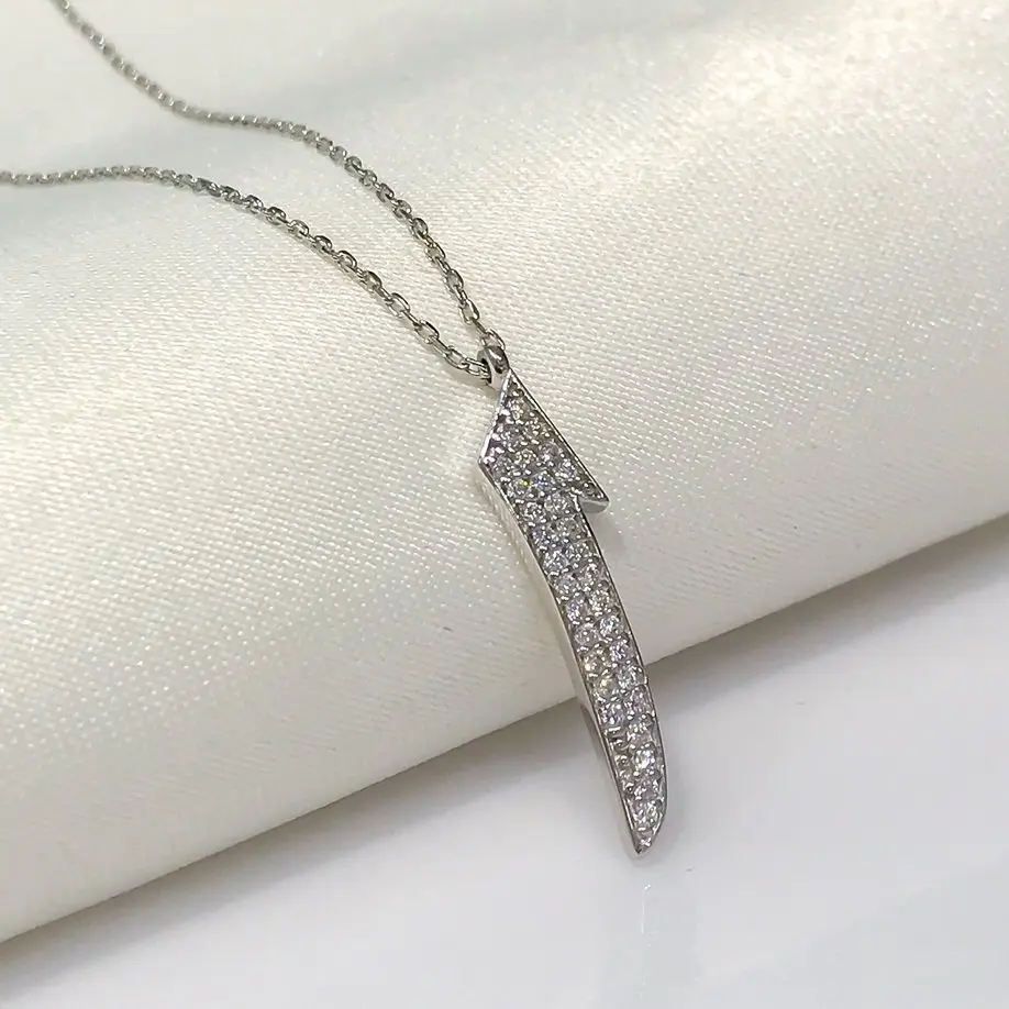 

ELF Letter Gold Model Silver Necklace
