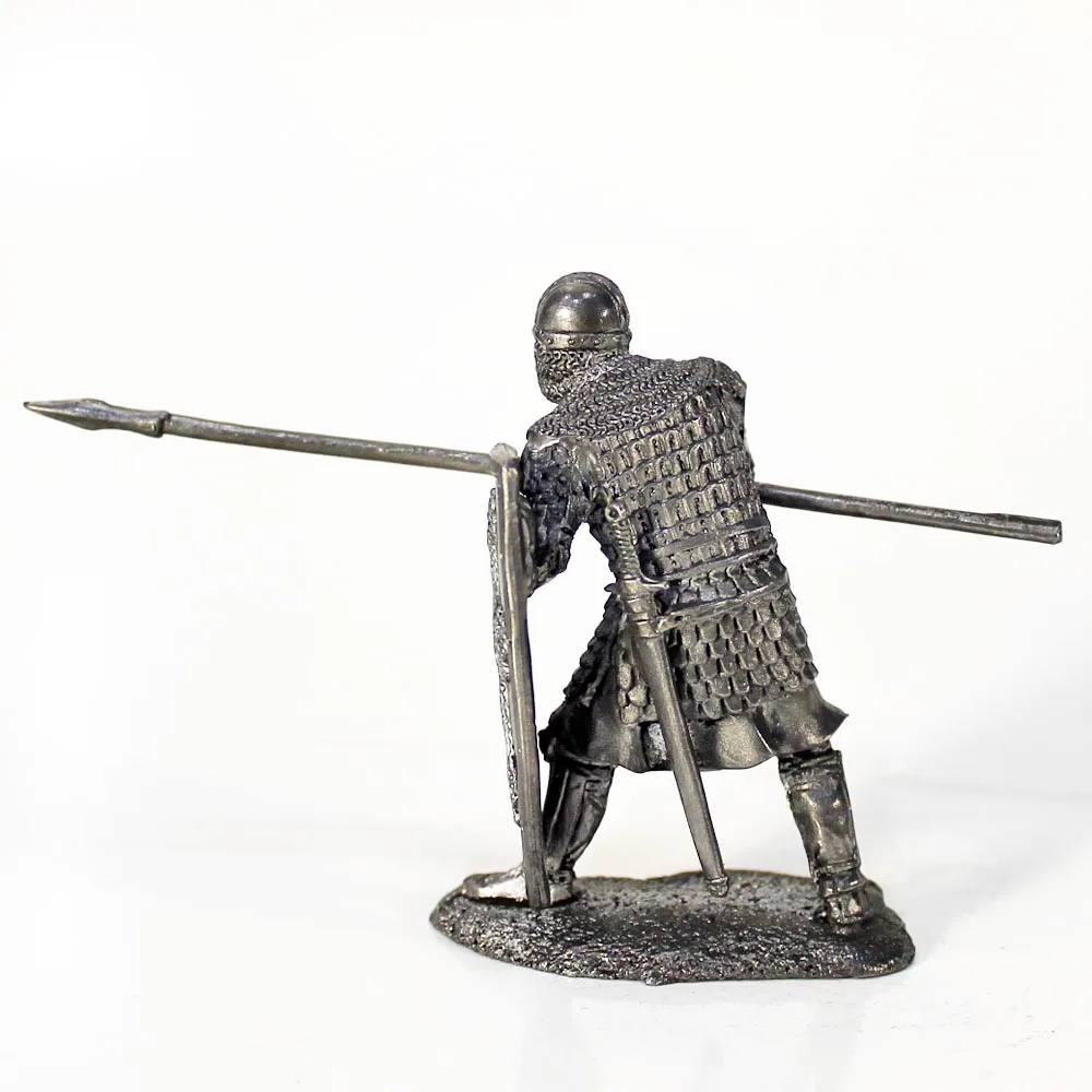 Русский тяжеловооруженный пехотинец 13 век - оловянный солдатик фигурка 54 мм P98d |