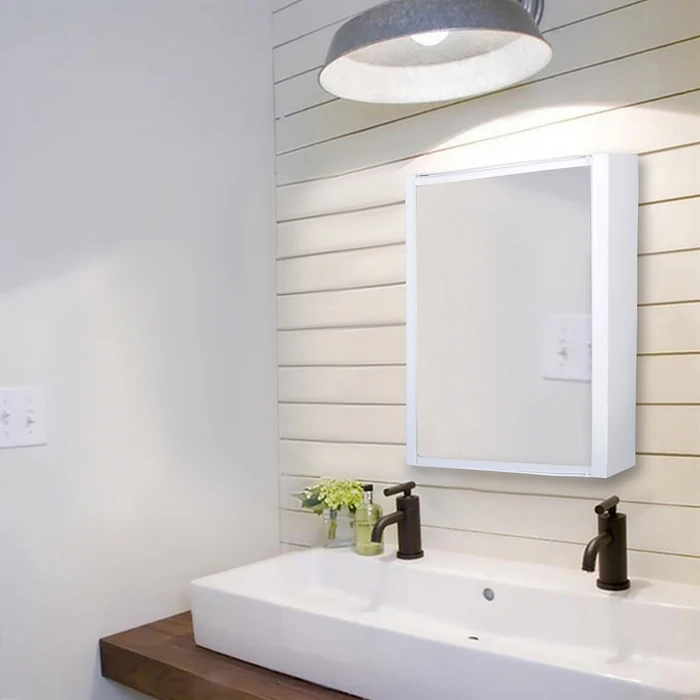 Шкафчик зеркальный Hilton цвет белый |