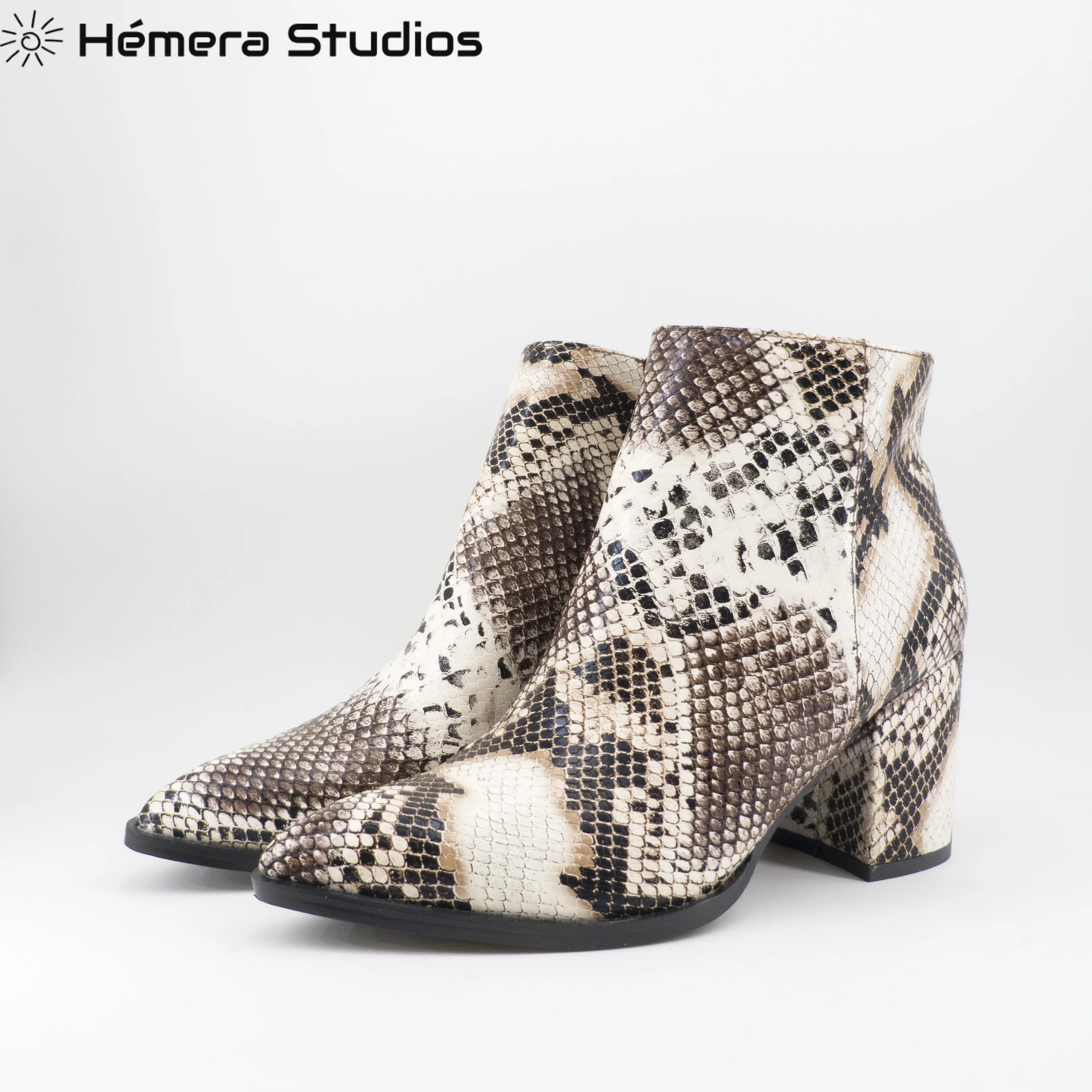 Женские ботинки из синтетической кожи на высоком каблуке женские с принтом