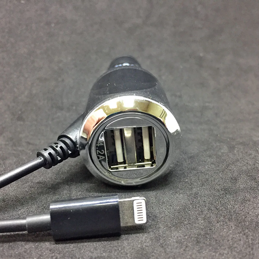 Автомобильное зарядное устройство вход DC 12 24V выход 2xUSB + lightning 5V 4200mA кабель 1 1м