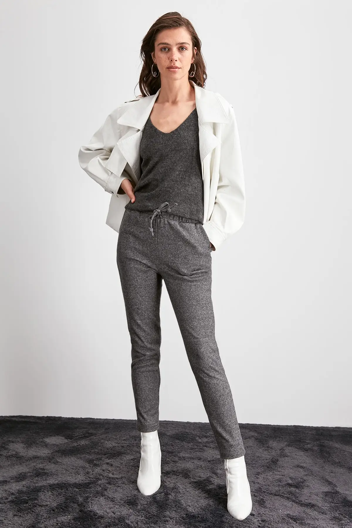 Trendyol резиновые детальные брюки TWOAW20PL0587 | Женская одежда