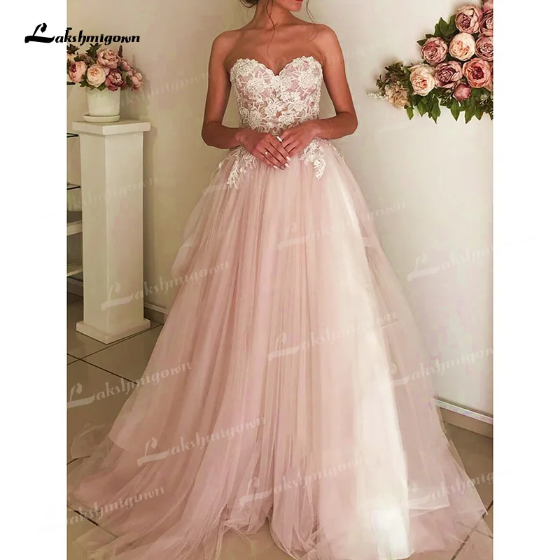 

Strapless Beaded Blush Tulle Beach Wedding Dresses Ball Gown A-Line Sweetheart Lace Appliques Sweep Train vestidos de novia
