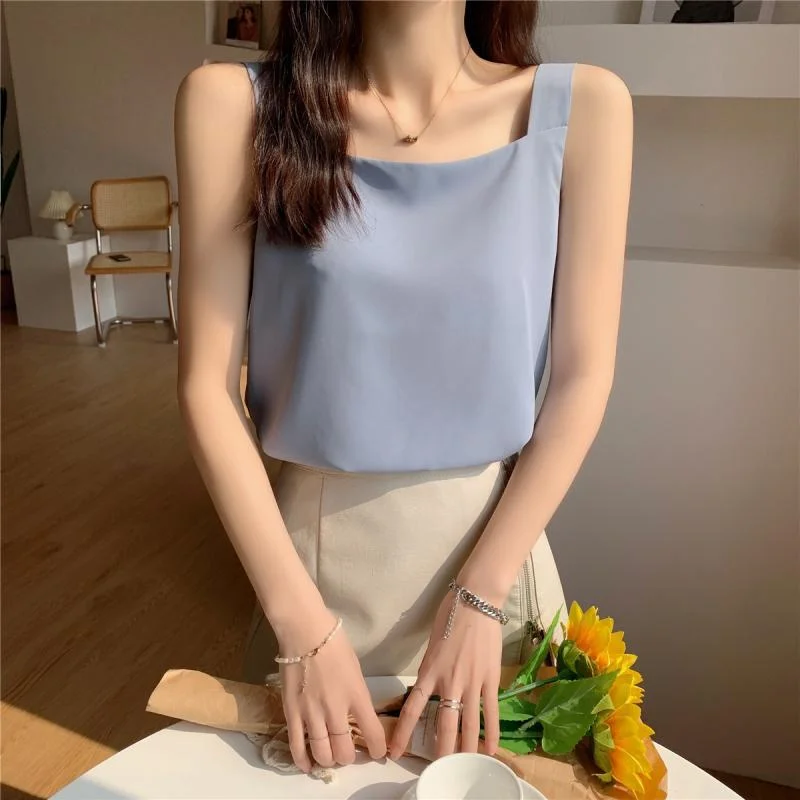 

Short T shirt female summer 2021 new all-match show thin single breasted round collar exposed collarbone short sleeves slim clot