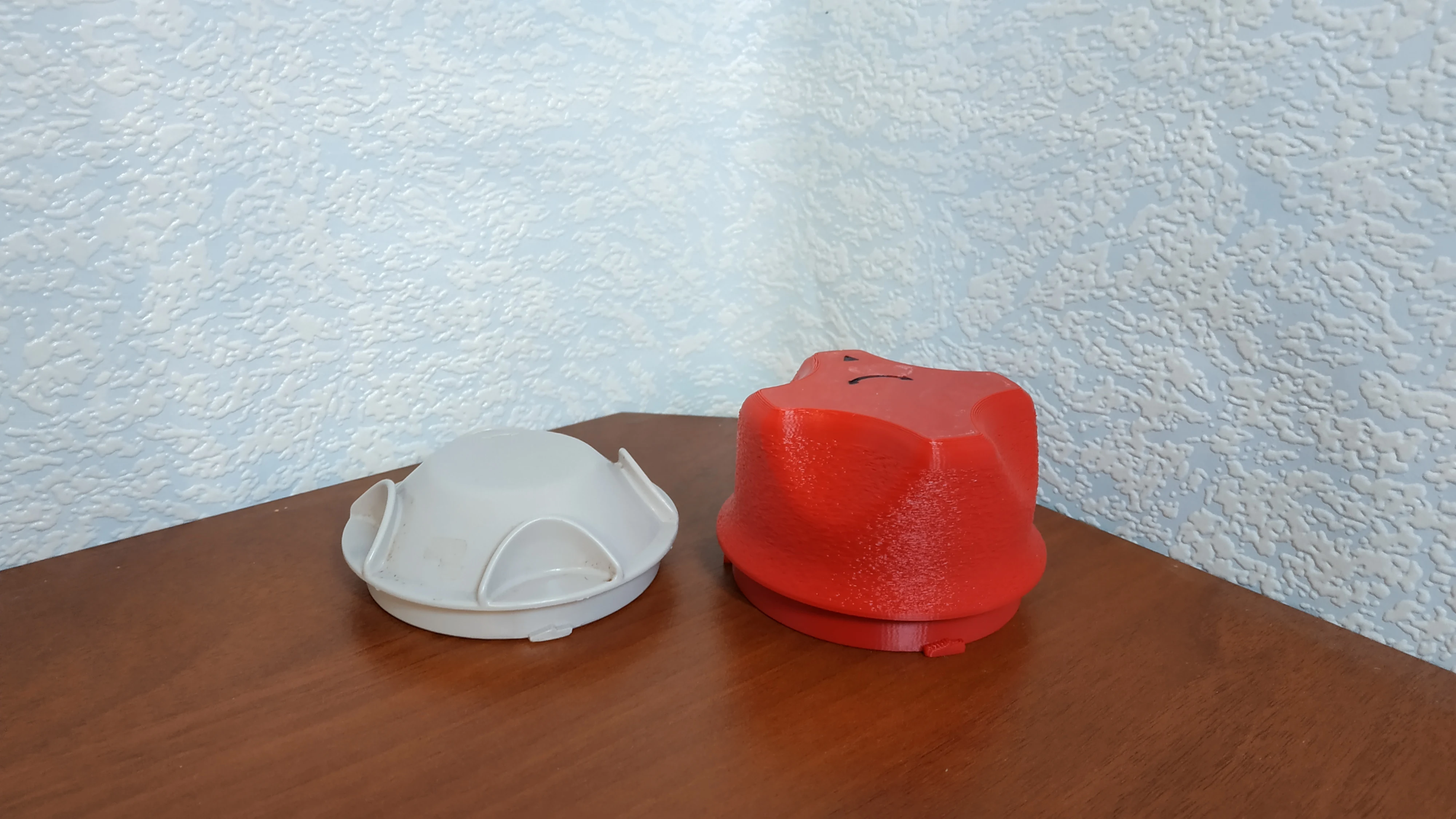 Крышка фары автомобилей Лада Веста и X-Ray. Увеличенная высота для установки Led