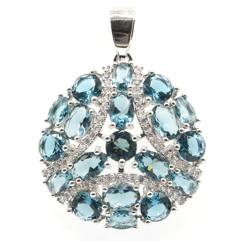 

Великолепная серебряная подвеска с круглым лондонским голубым топазом и белым кубическим цирконием, 36x28 мм