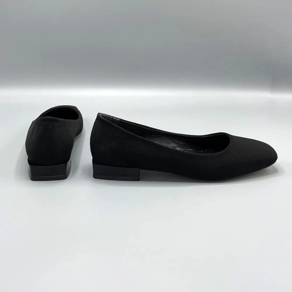 

PLATIN TOPUKLAR Women's Black Red Closed Toe Shoes