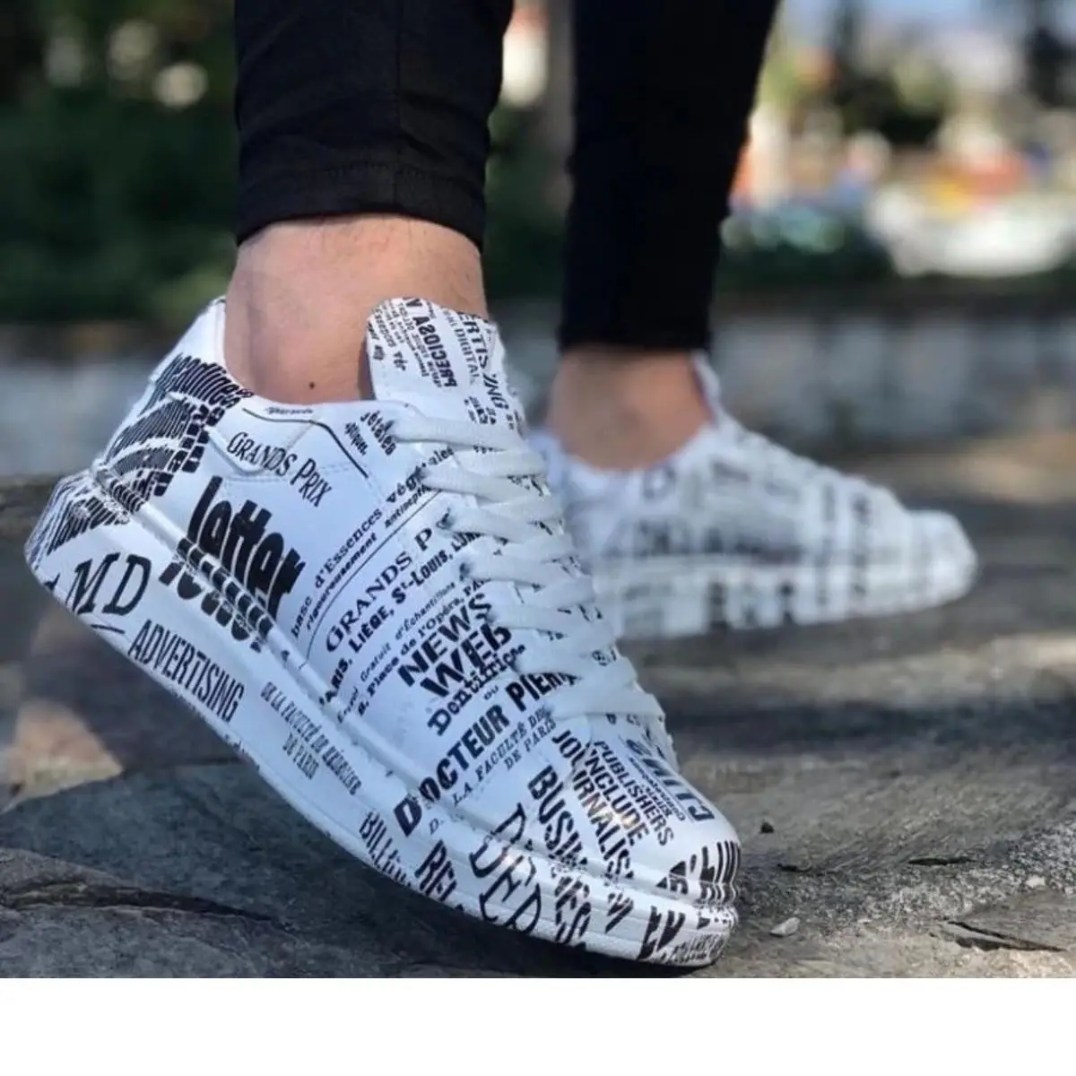 

Повседневная мужская обувь Wagoon WG501 с принтом газеты