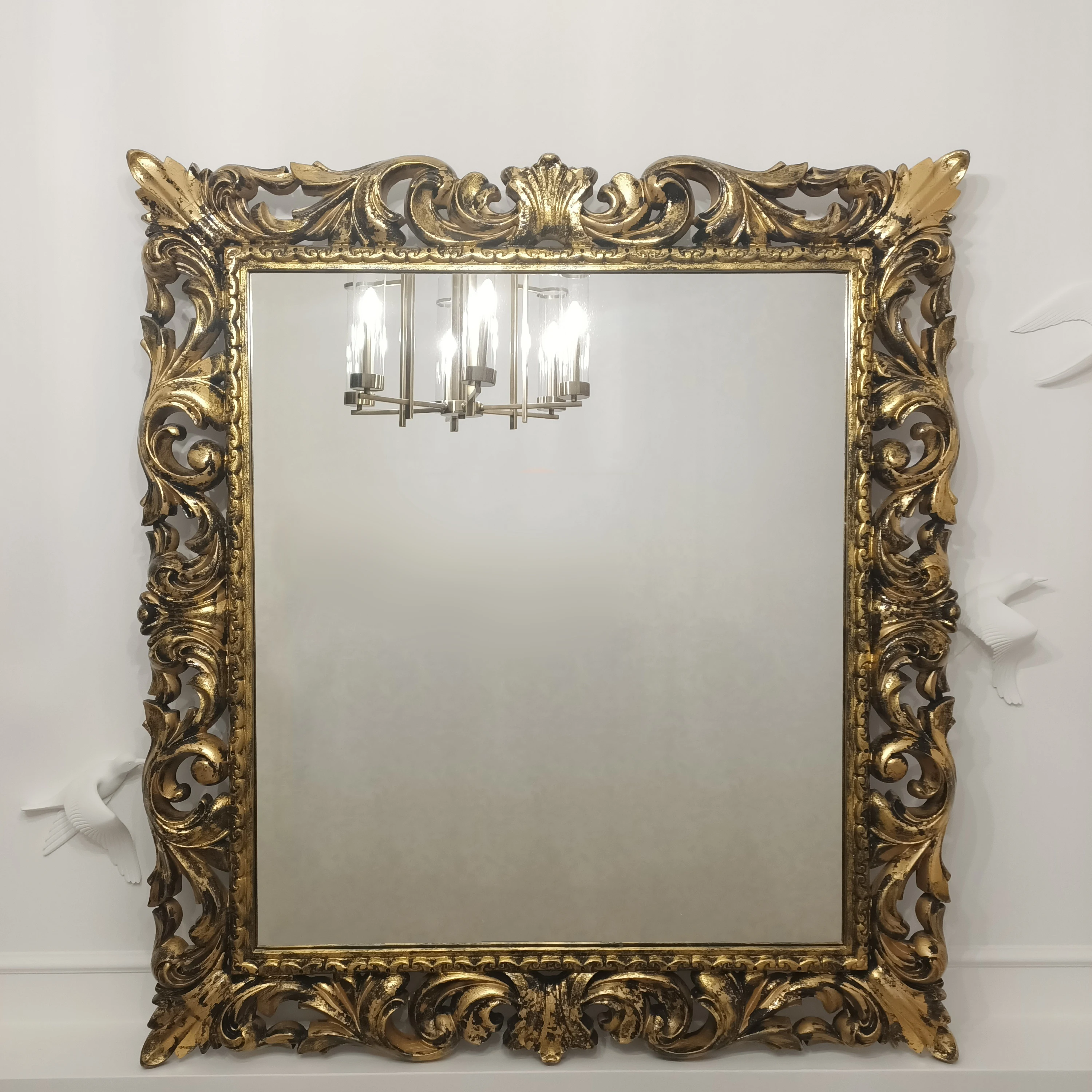 Зеркало настенное Резное Из дерева Под золото Для дома прихожей ванной зала