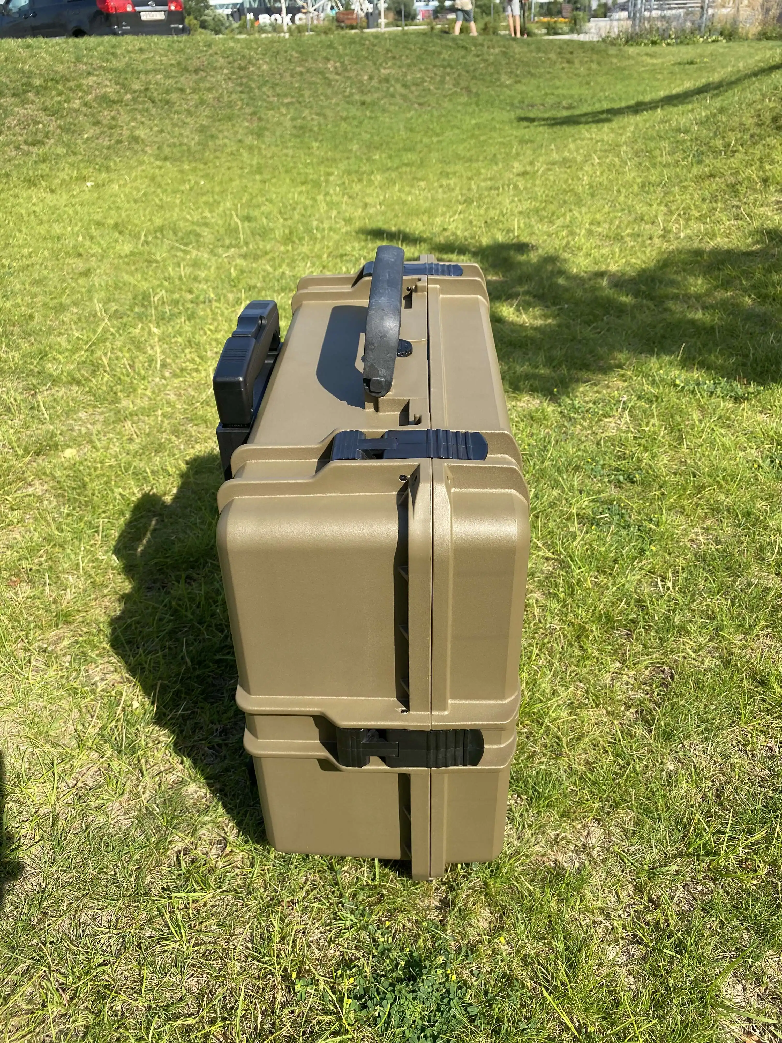 Защитный ударопрочный герметичный пластиковый кейс VG M0500 с поролоном колесами и