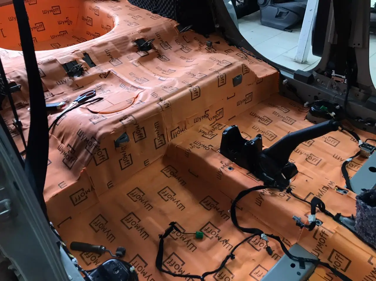 Шумоизоляция авто Шумофф П4В (3 шт. 0.75х0.56 м 4 мм) теплоизоляция сплен | Автомобили и