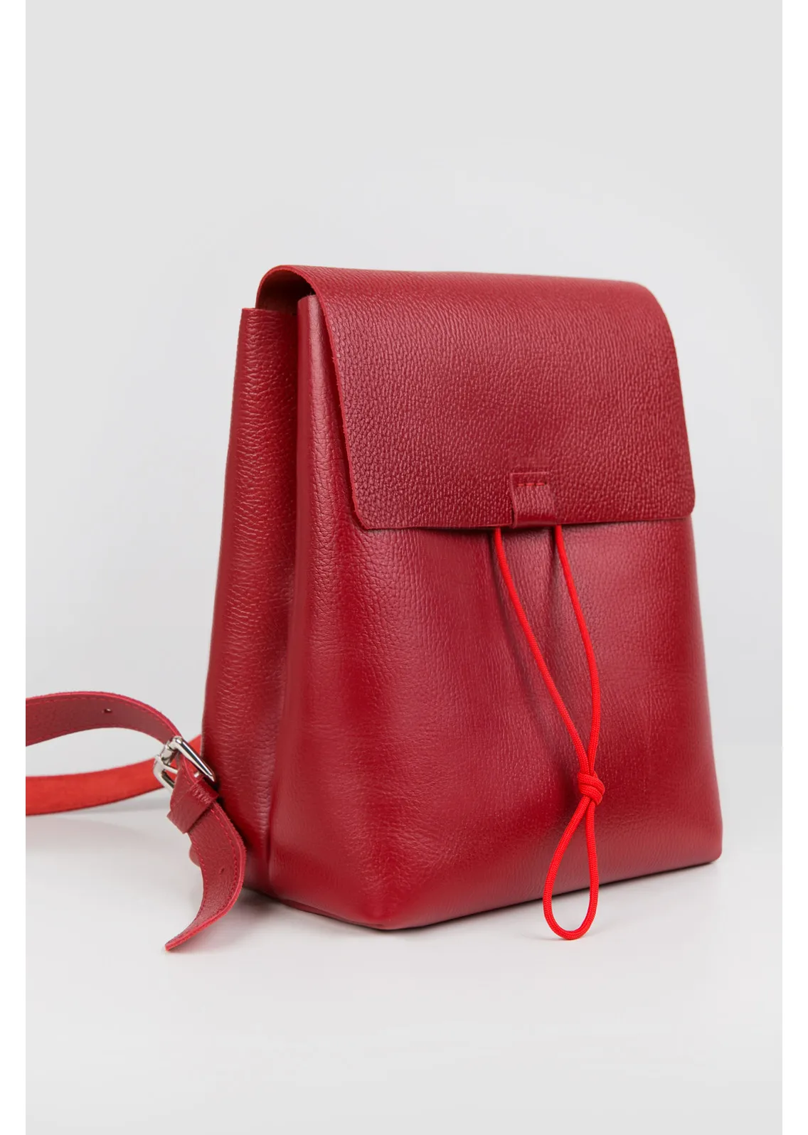 Фото Женский рюкзак из натуральной кожи красный B003 ruby grain | Багаж и сумки