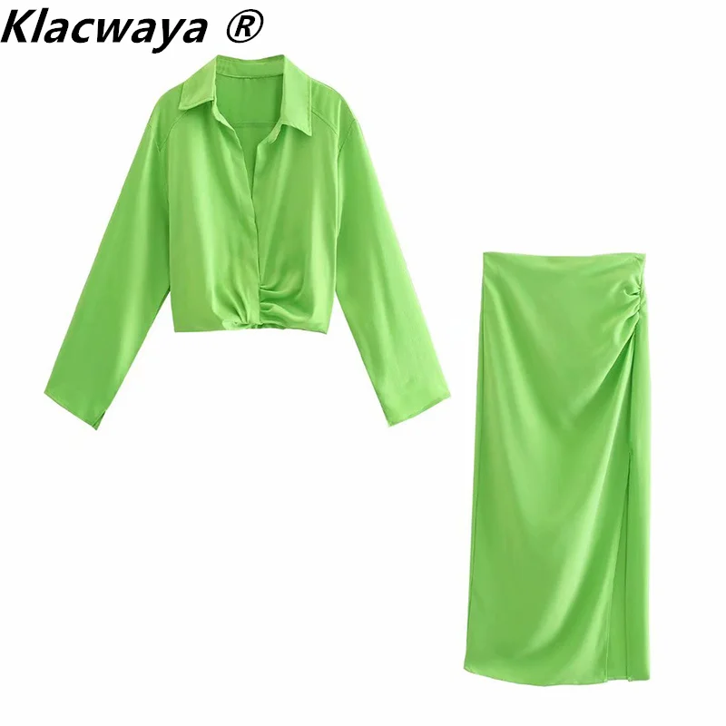 

Klacwaya 2021 Women Two Pieces Set Ladies Pleated Back Elastic Blouses Vintage Shirts Female Hem Slit Pencil Midi Skirts Suit