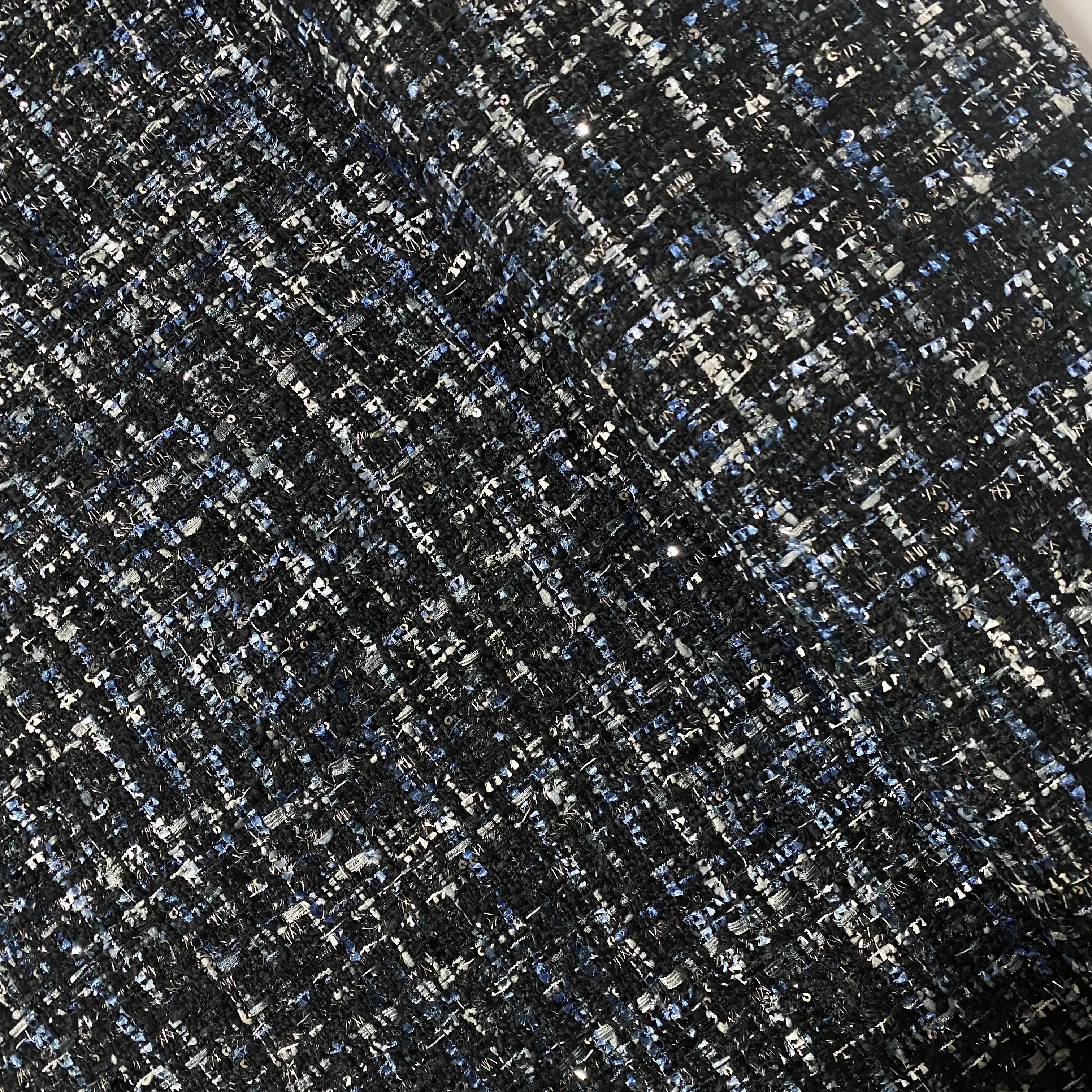 ткань для шитья юбка жакет костюмная &quotшанель&quot блестит пайетки серебристая