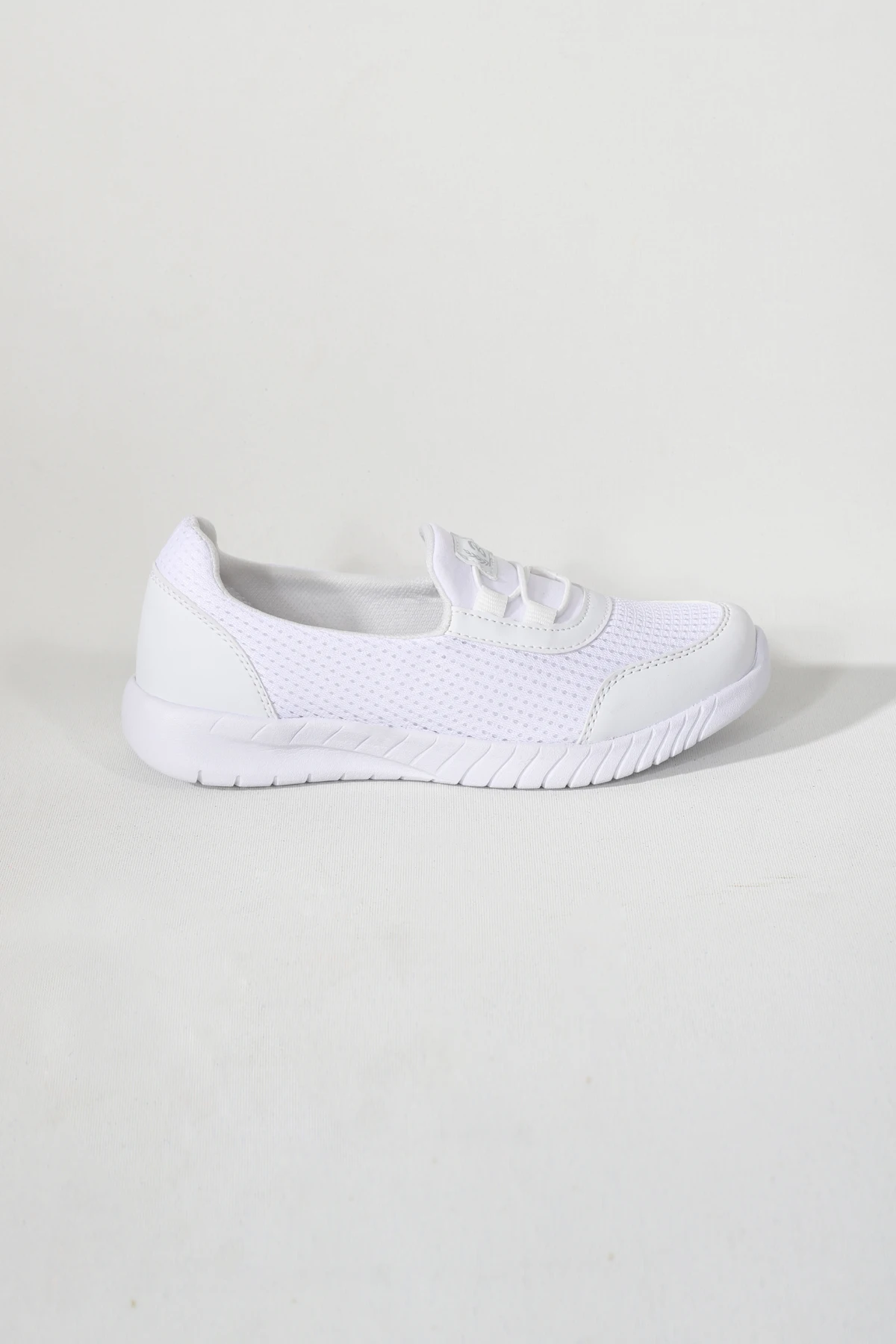 

Women's Shoes Sneakers