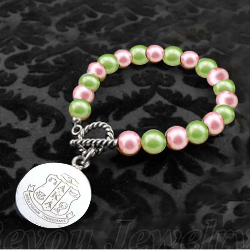 Греческие Буквы розовый и зеленый жемчуг очаровательный браслет Sorority Legacy |