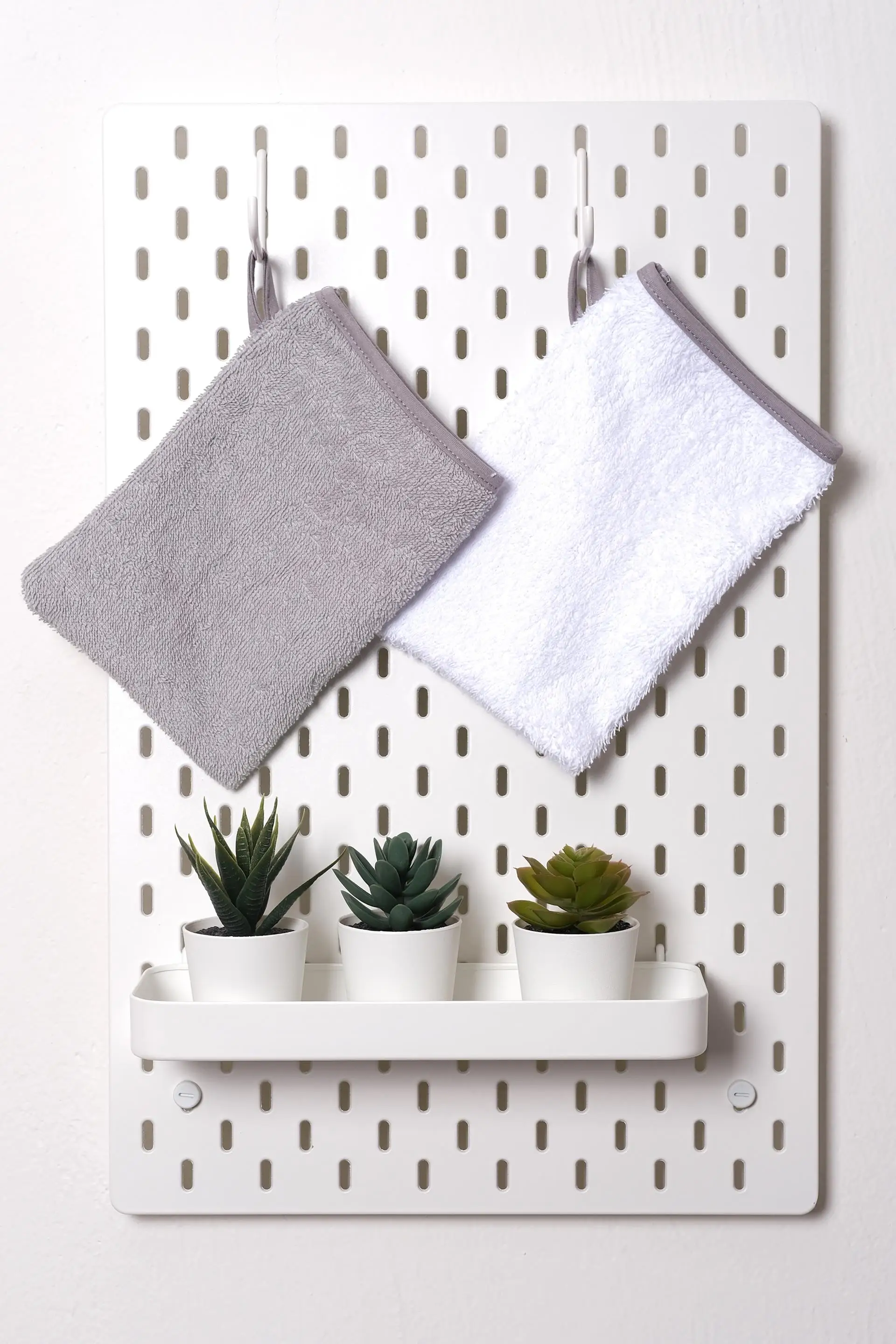 

Ephemeris Cotton Bathing Pouch Mitt 2 piece Set, Towel Pouch-Gray & White