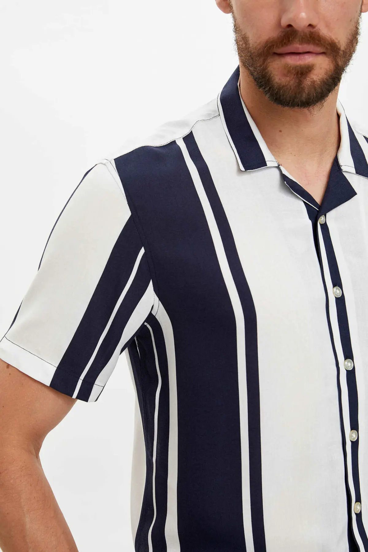 Дефакто модная мужская рубашка с коротким рукавом повседневная полосатая