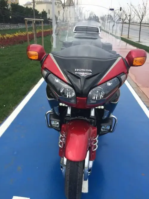 

GP Kompozit for Honda Goldwing Windshield 2004-2017