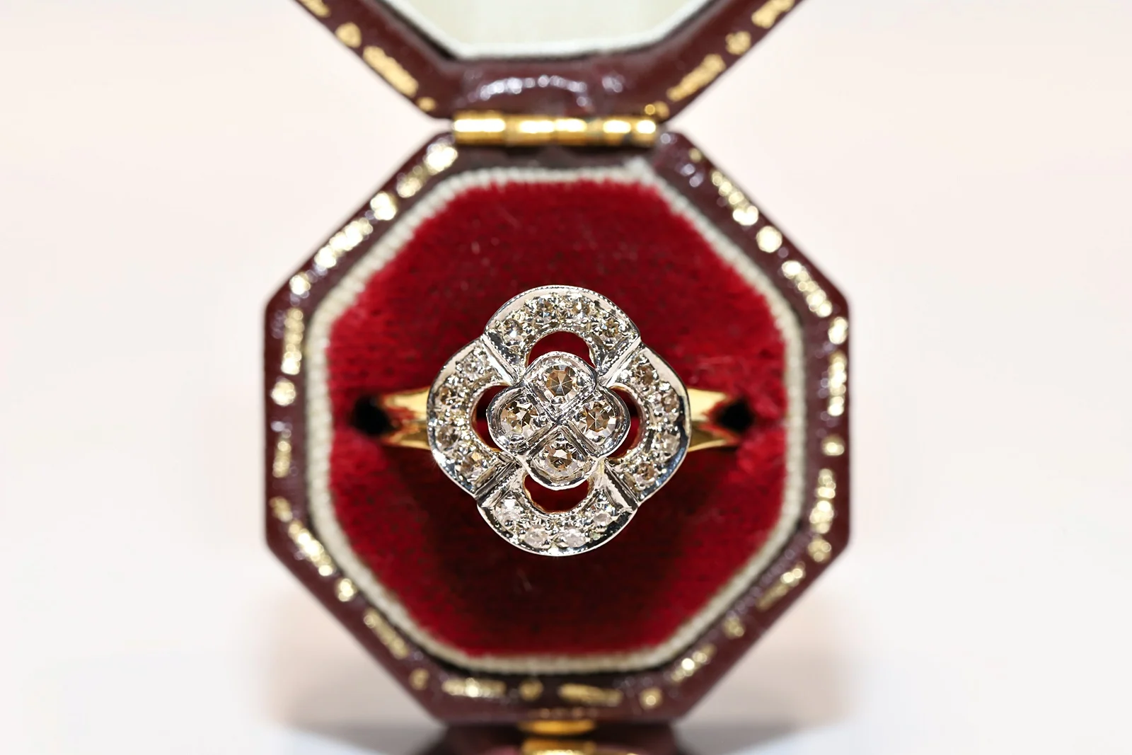 

Vintage Original 14k Gold Natural Diamond Decorated Pretty Ring