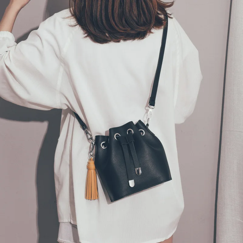 

New Fashion Women's Bucket Bag Crossbody Bag Mini Drawstring Shoulder Messenger Bag Tassel Handbag Lady Purse