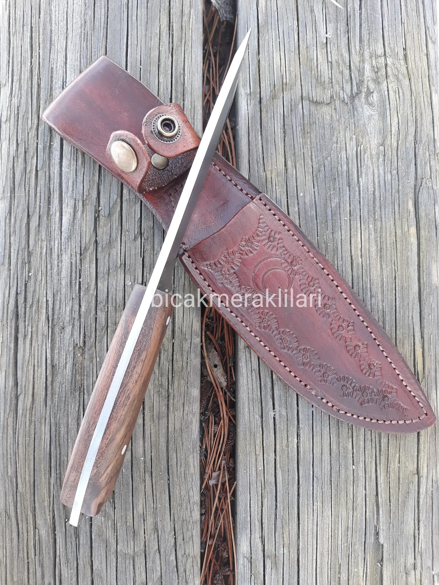 

Walnut Root Handle Hunting Knife 4mm 4116 Steel 25.5cm Total Length