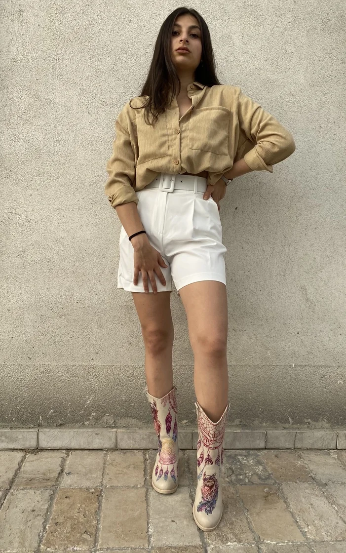

Женские белые арочные шорты E2Butik