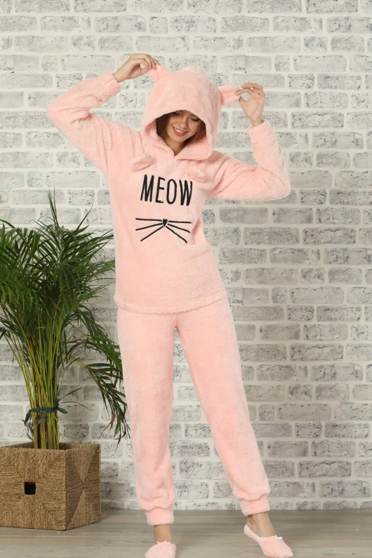 

Cute Winter Sleepwear Set Women 'S Hooded Soft Sleepwear Thick Plush Women 'S Multicolour Meow Patterned Full Plush Comfortable and Warm
